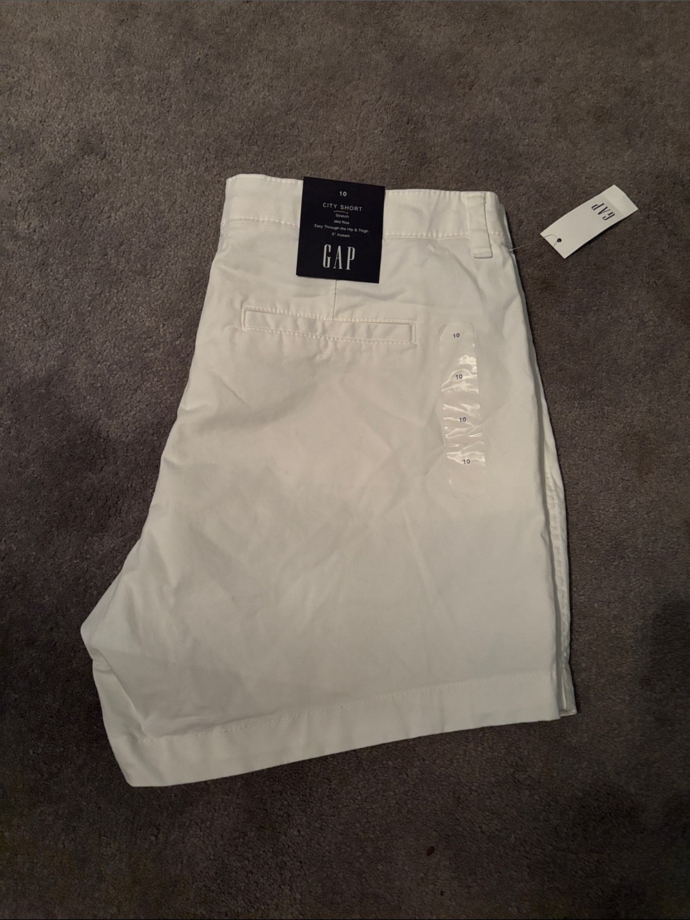 GAP White Tailored Chino Shorts women’s size 10
